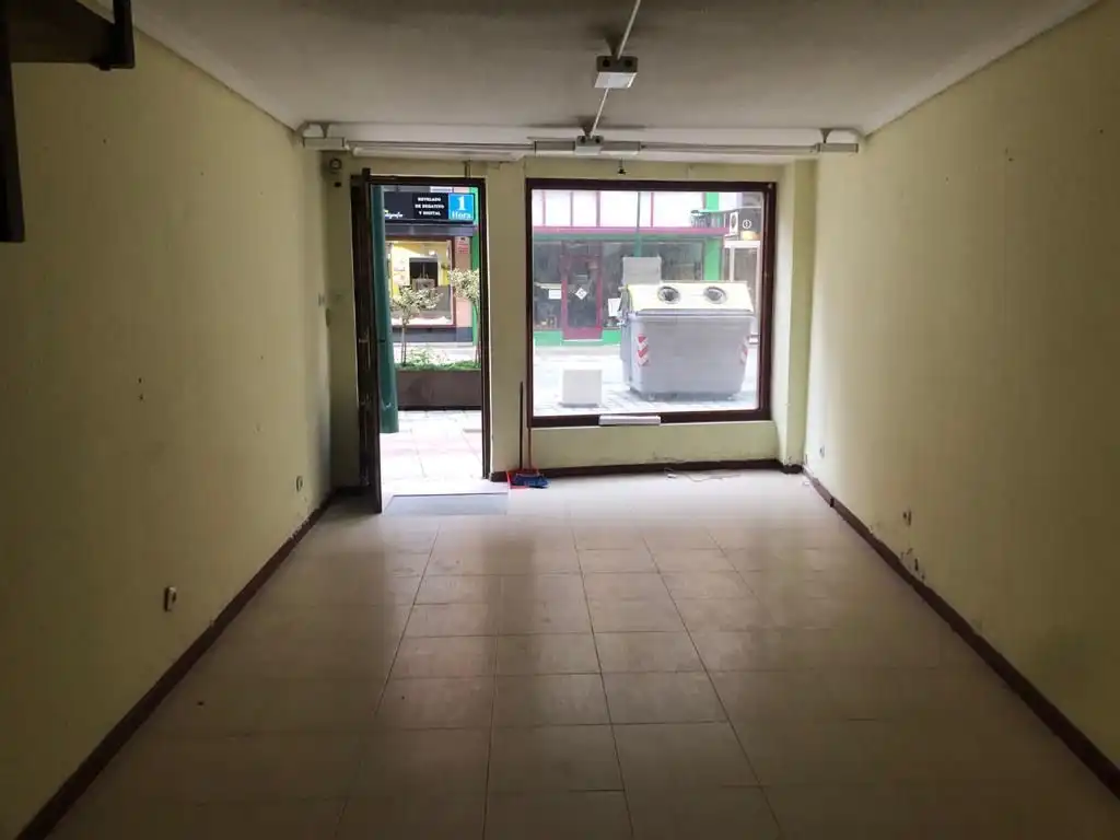 Local en venta en Torrelavega 
