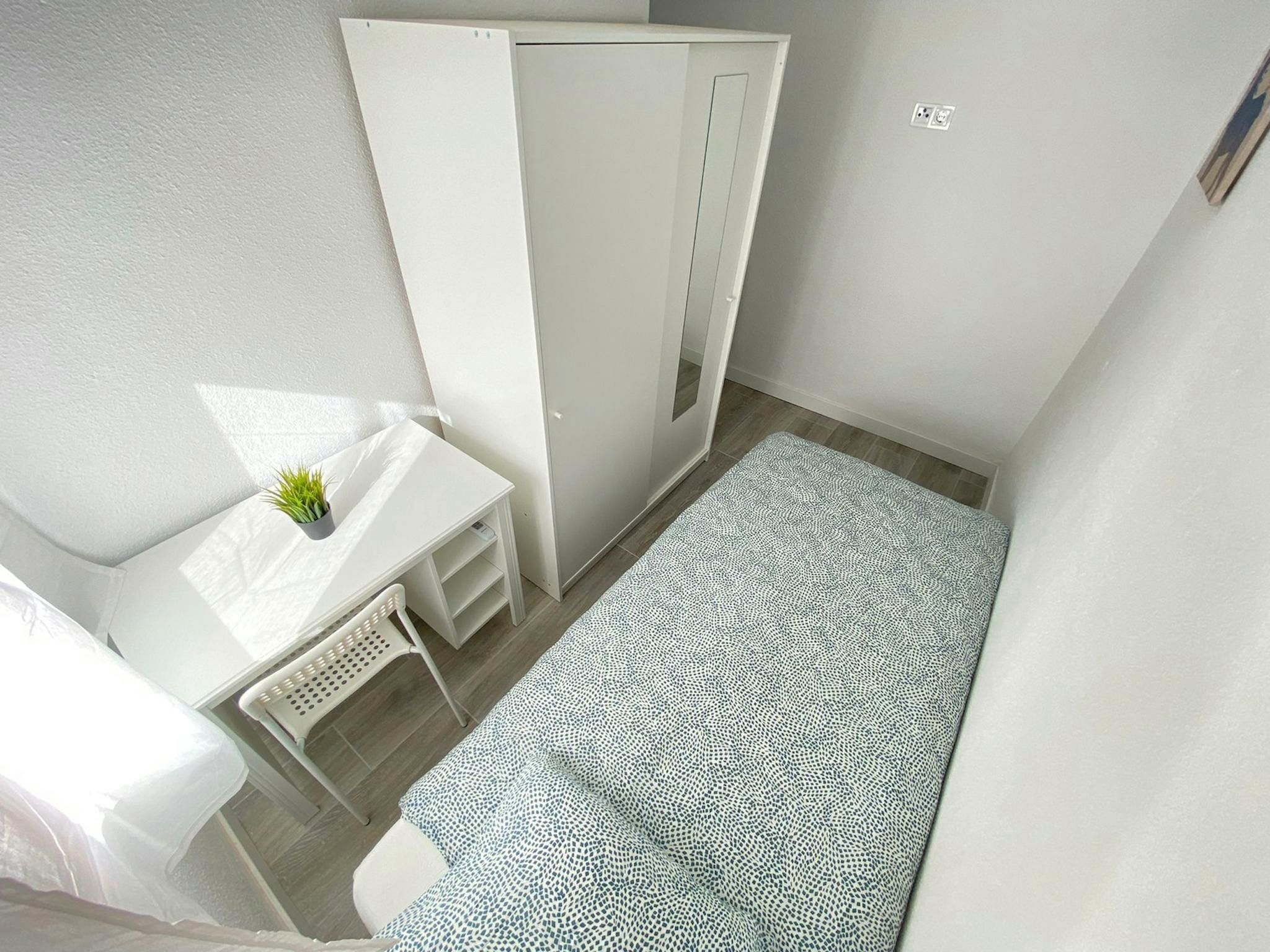 Flat to share in N/A, Pinar del Rey