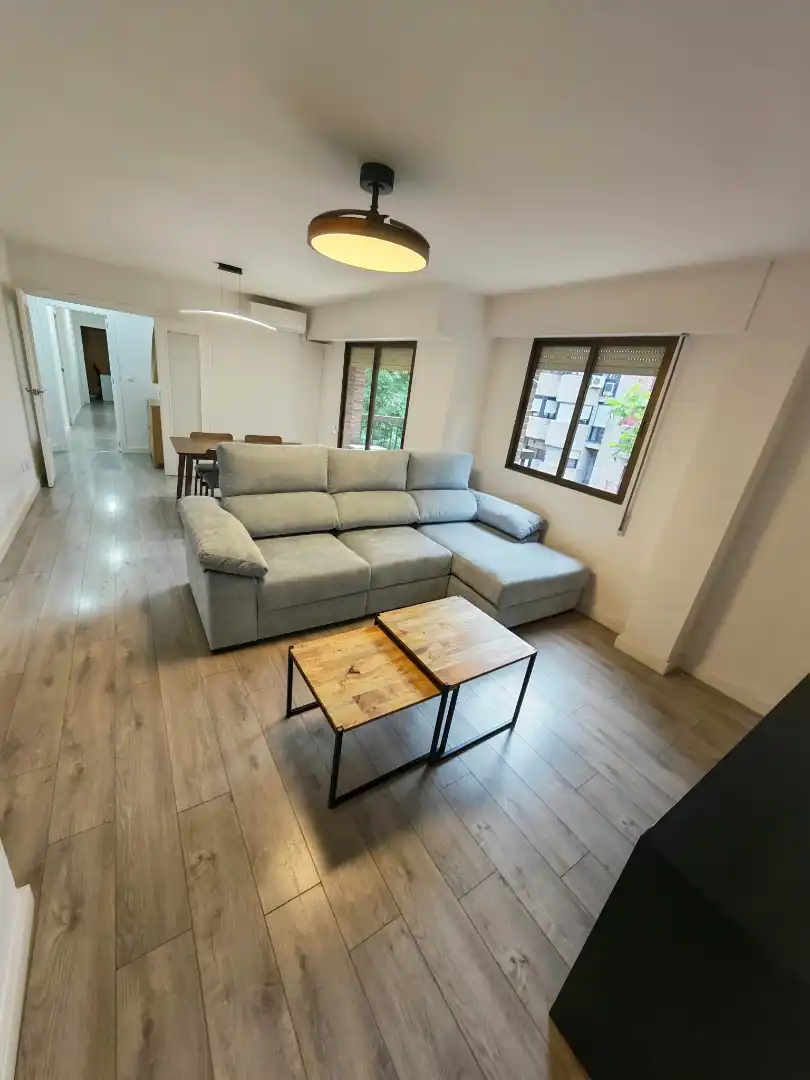 Wohnzimmer von Wohnung zur Miete in Sur