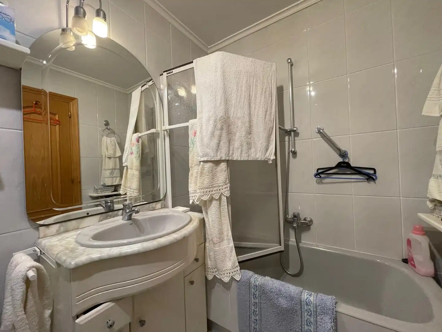 Baño de Piso en venta en Ponferrada con Calefacción, Terraza y Trastero