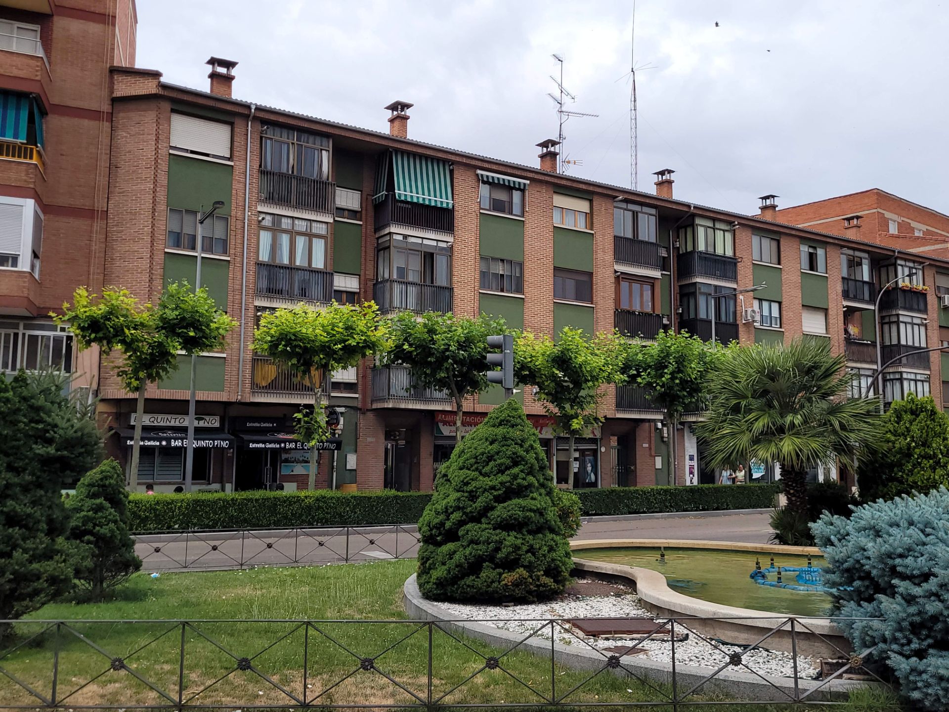 Vista exterior de Pis en venda en Medina del Campo amb Calefacció, Parquet i Moblat
