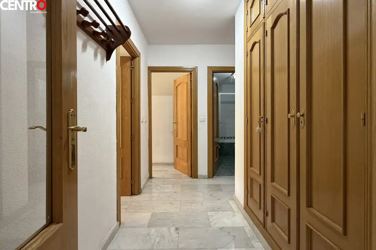 Piso en venta en Granada con Aire acondicionado, Calefacción y Jardín privado