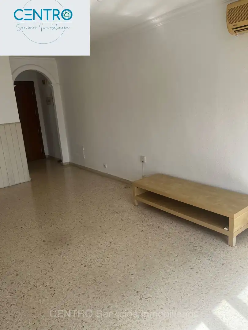 Sala d'estar de Pis en venda en Algeciras amb Aire condicionat
