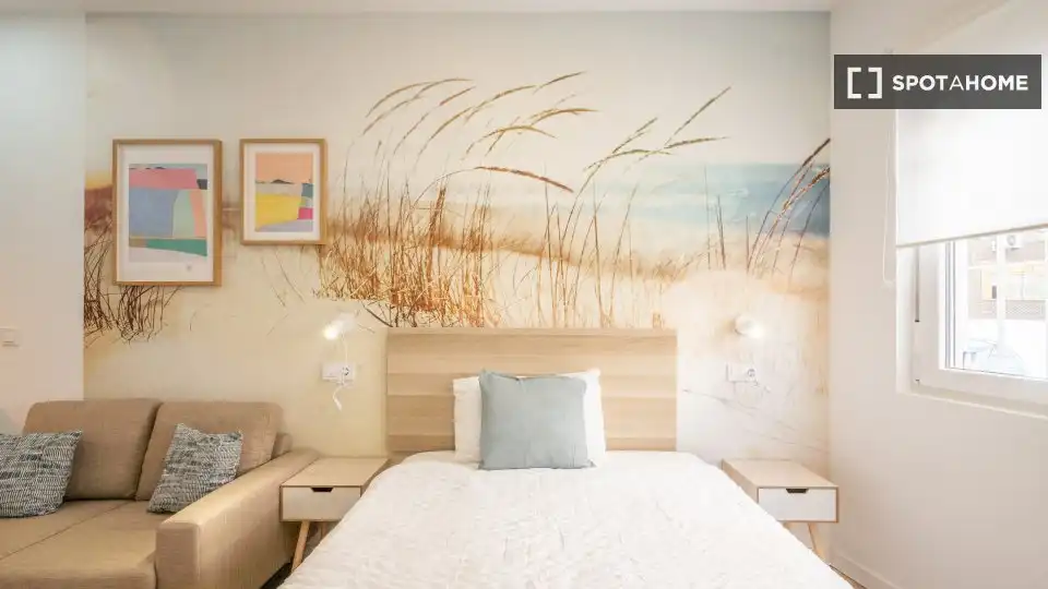 Bedroom of Study for share in Madrid  with Air Conditioner, Terrace and Furnished