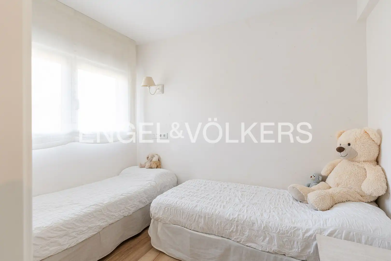 Casa adosada en venta en Urbanización Este - Montepríncipe