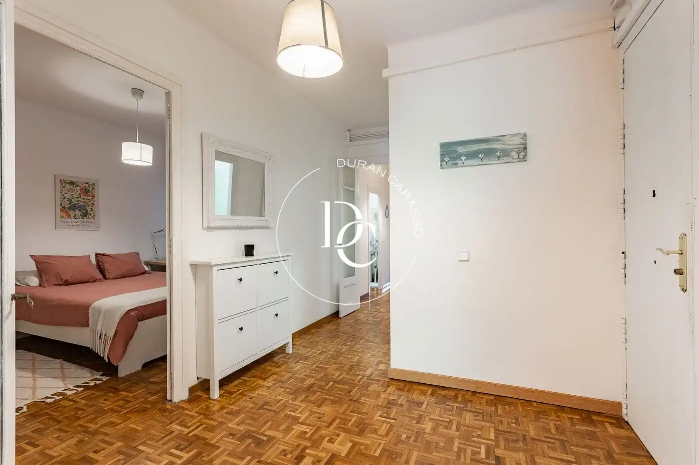 Flat for sale in Barcelona  with Air Conditioner, Heating and Furnished