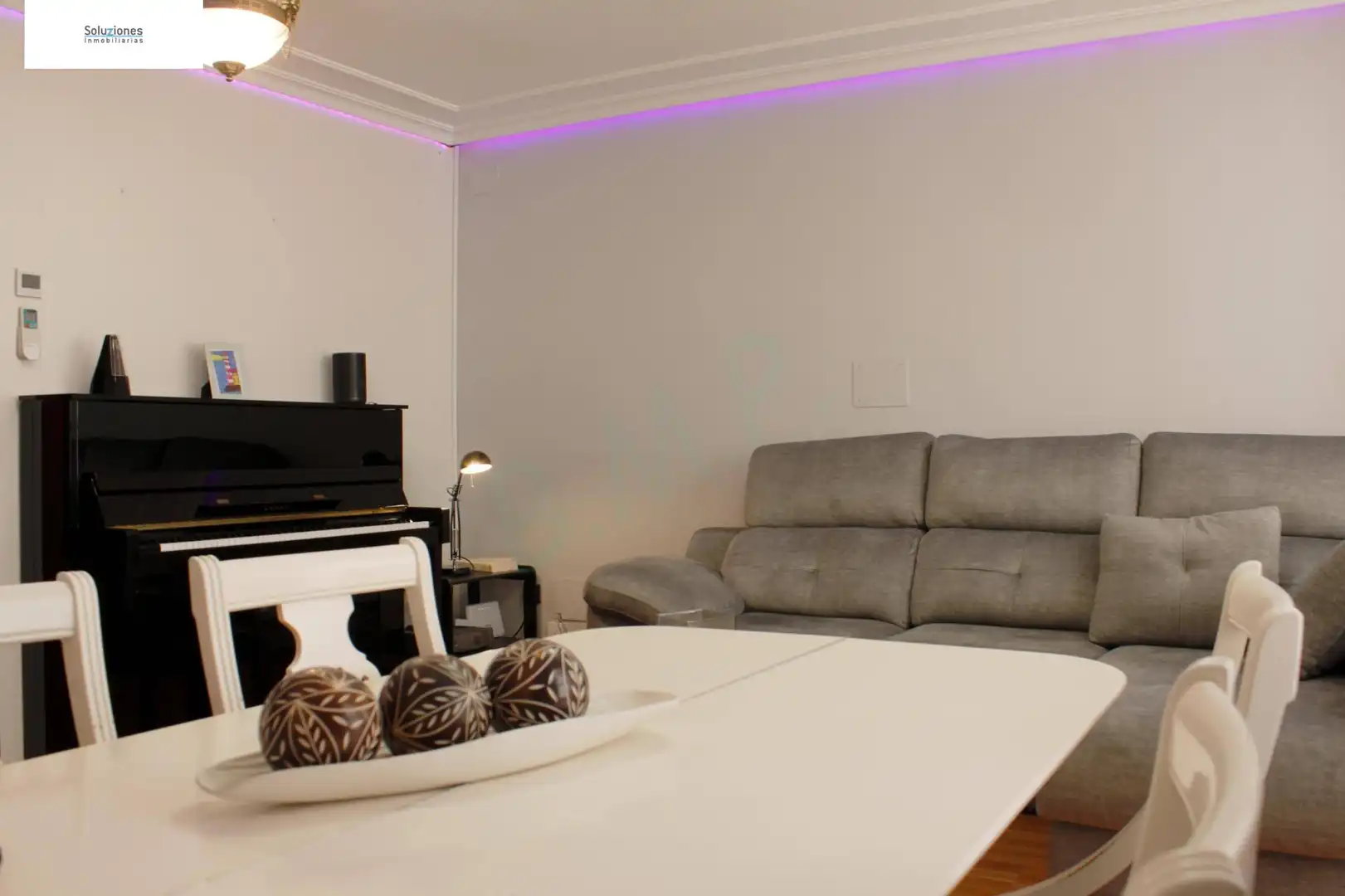 Sala de estar de Casa adosada en venta en Albacete con Aire acondicionado, Calefacción y Terraza