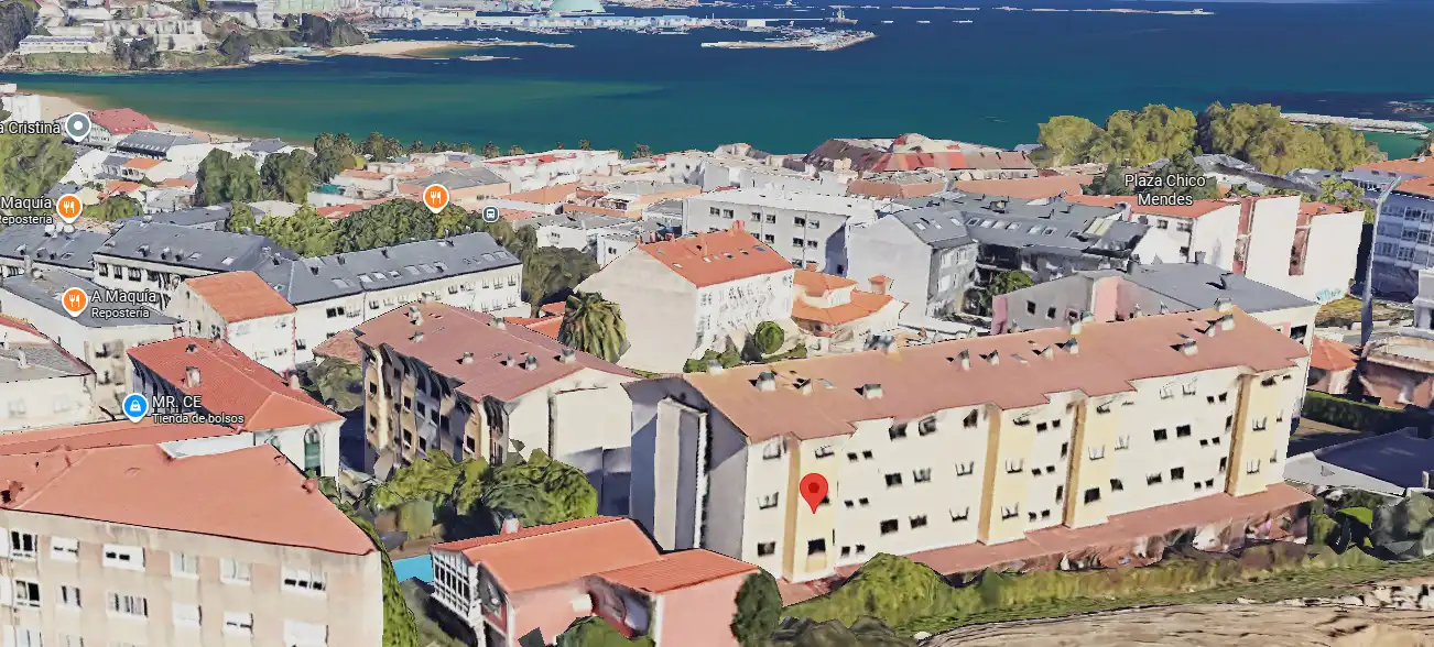Vista exterior de Piso en venta en Oleiros con Trastero