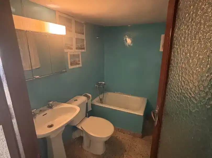 Bathroom of Flat for sale in Medinilla
