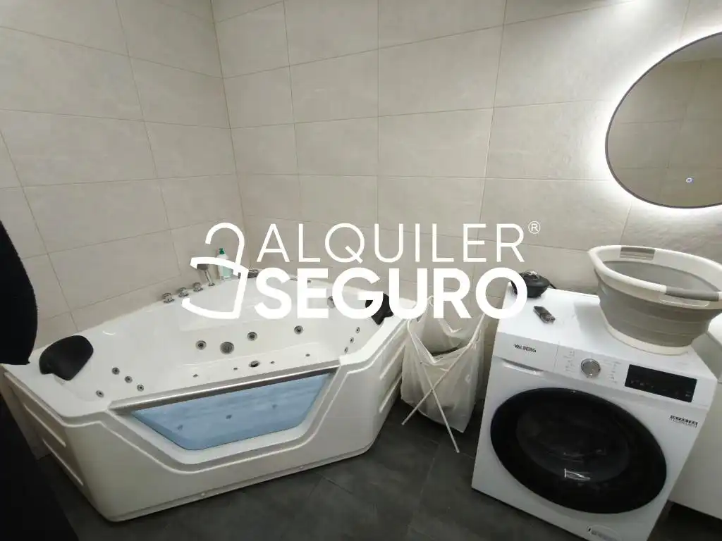 Bany de Pis de lloguer en Alicante / Alacant amb Aire condicionat i Moblat