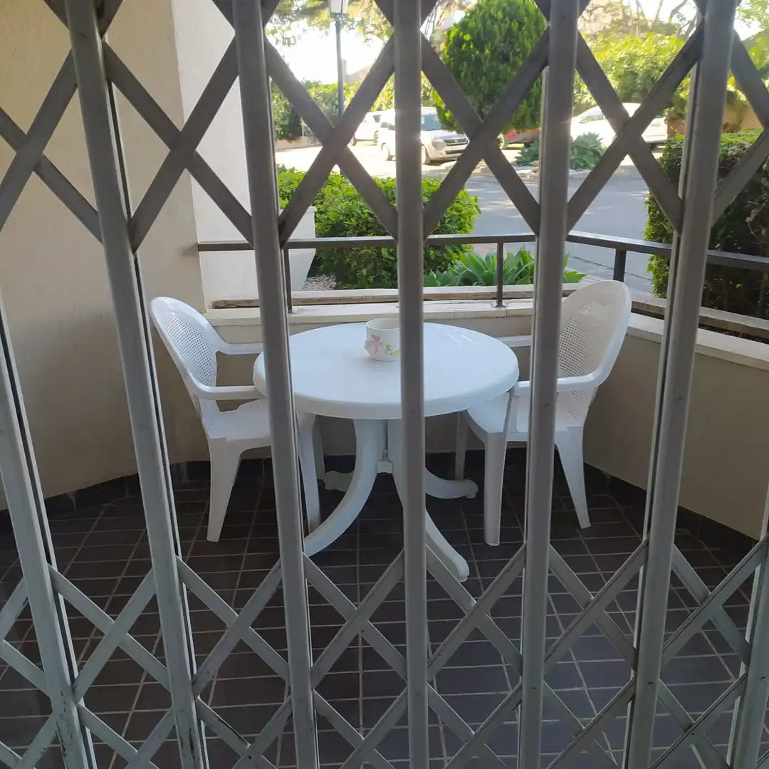 Terraza de Estudio de alquiler en Estepona con Amueblado