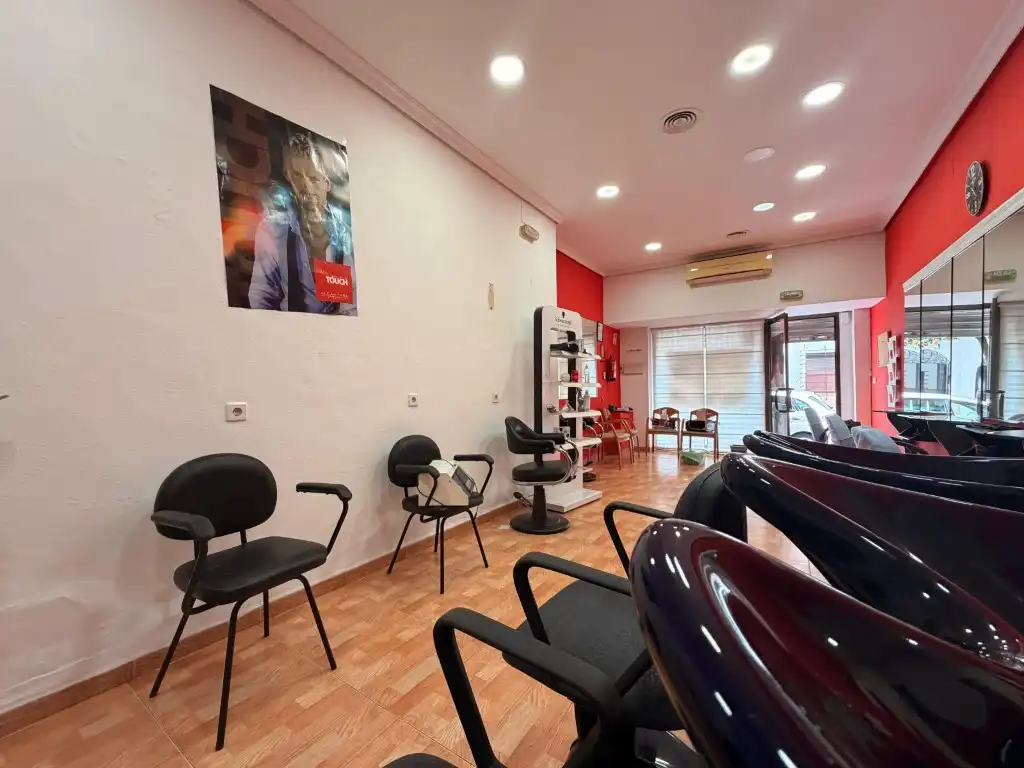 Business premises for sale in Calle Infanta Doña Maria, imagen 3