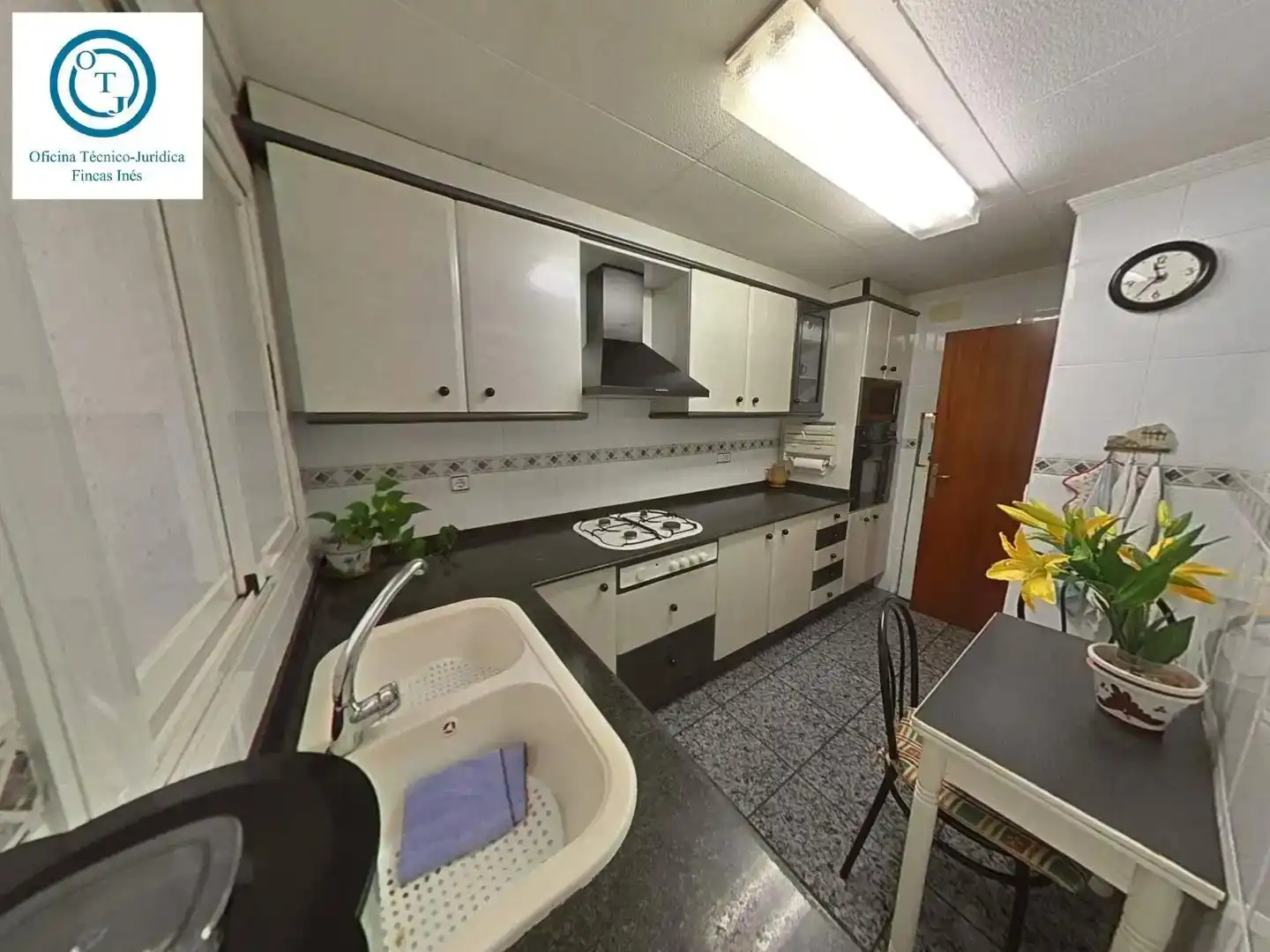Cuina de Pis en venda en Mollet del Vallès amb Parquet i Balcó