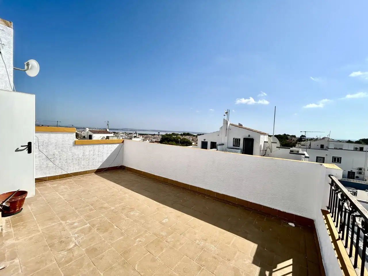 Casa aparellada amb terrassa en venda a Orihuela Costa, imagen 22
