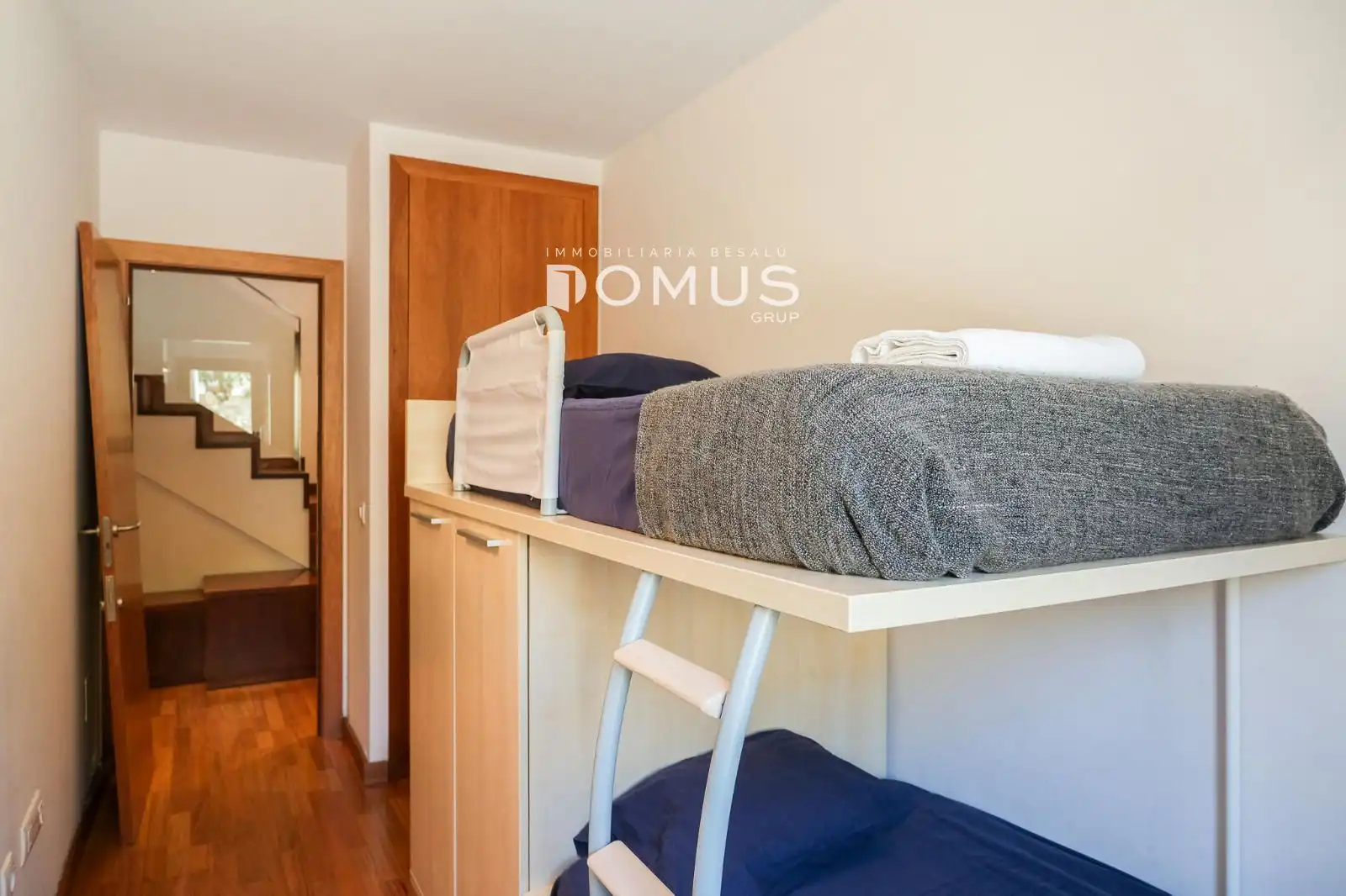 Bedroom of Houses for sale in Besalú  with Air Conditioner, Heating and Parquet flooring