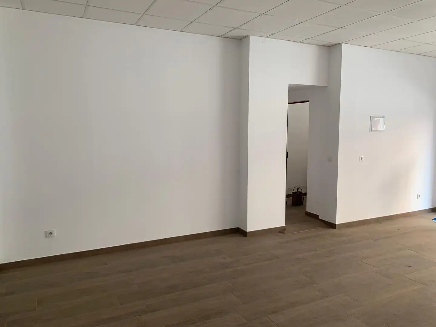 Business premises to rent in Carrer Alfonso V 10, imagen 4