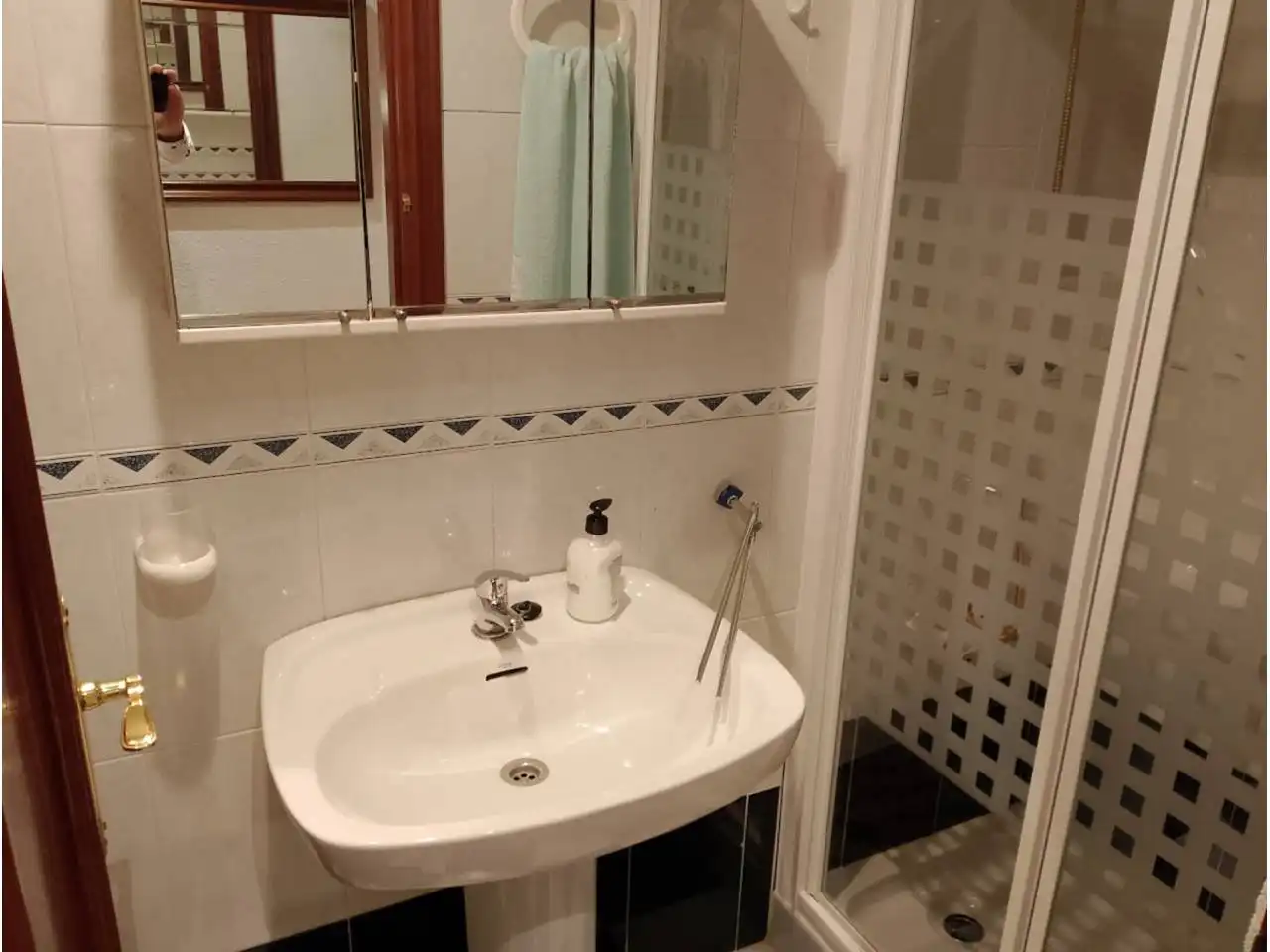 Baño de Piso en venta en La Solana   con Calefacción, Parquet y Terraza