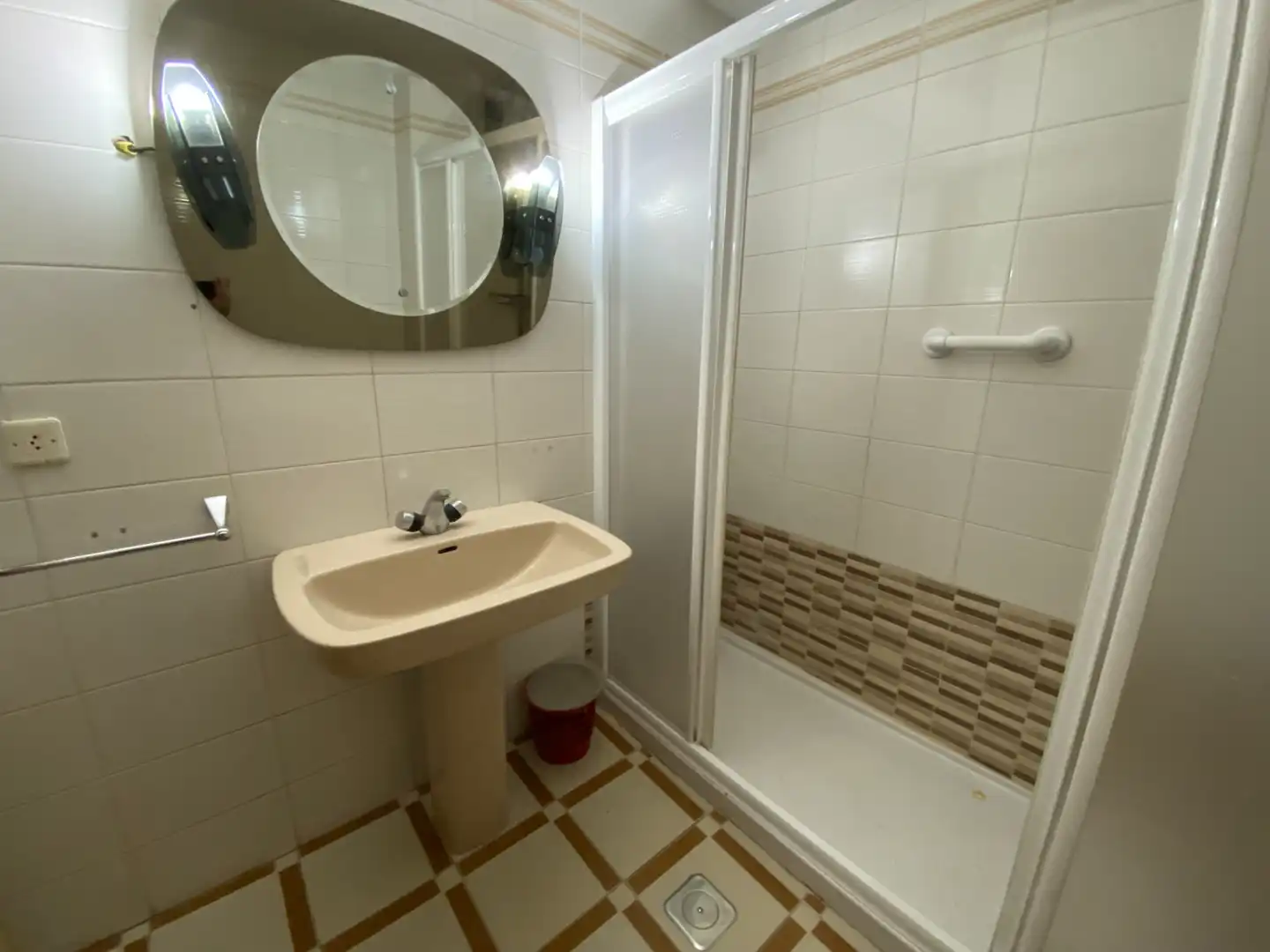 Baño de Piso en venta en Ciudad Real con Calefacción, Terraza y Balcón