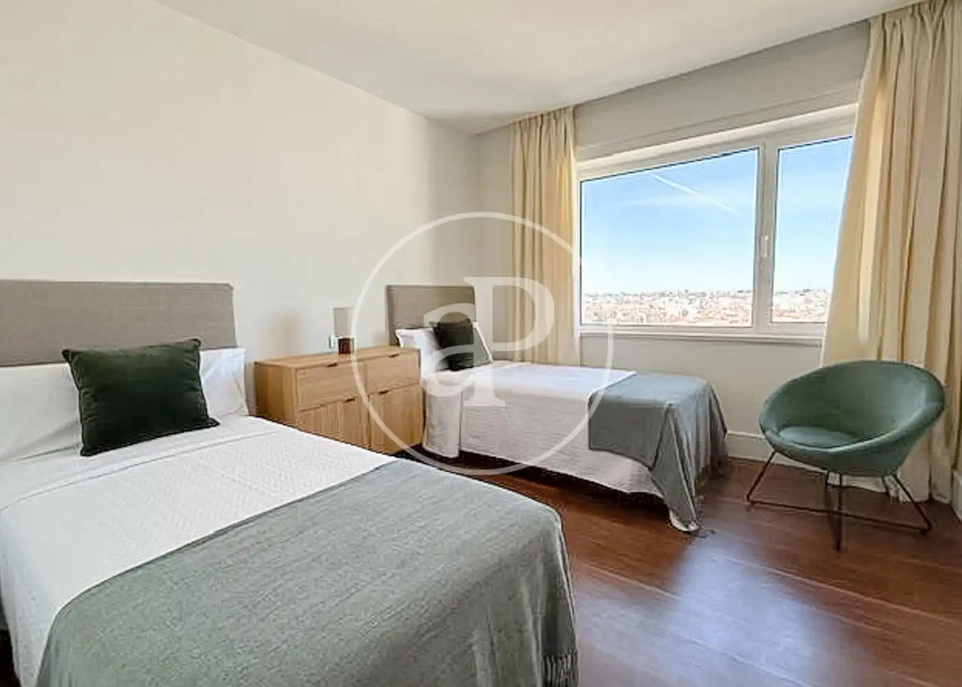 Bedroom of Flat for rent in Madrid  with Air Conditioner, Heating and Terrace