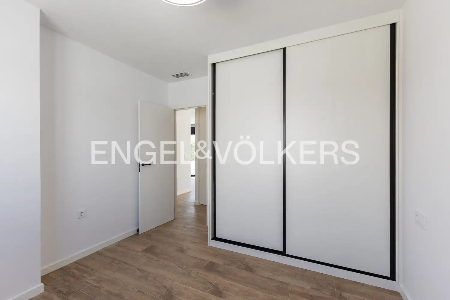 Bedroom of Houses for rent in Serra  with Air Conditioner, Heating and Terrace