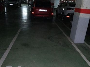 Einzelparkplatz zur Miete in Vicent Serra 30