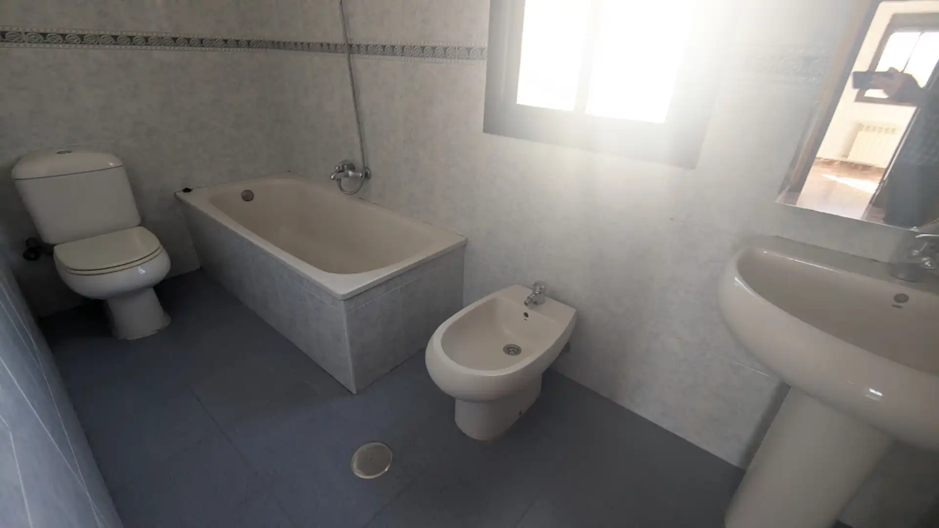 Baño de Casa adosada en venta en Guadix con Calefacción