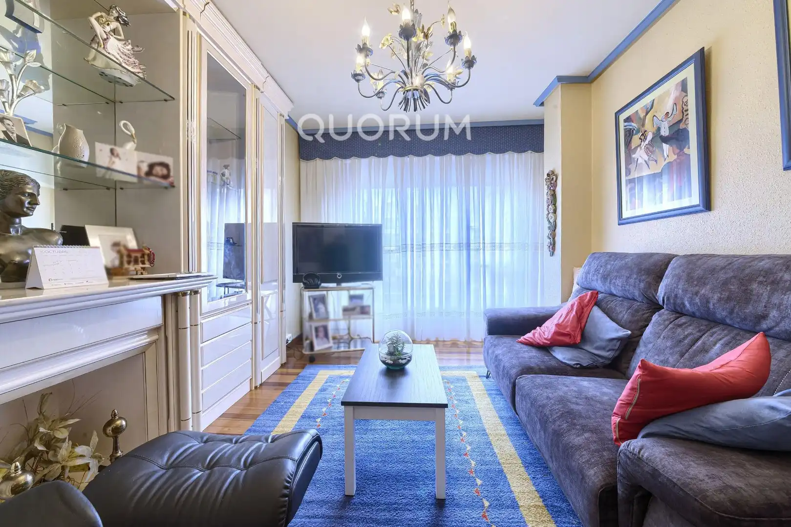 Sala de estar de Piso en venta en Basauri  con Calefacción, Terraza y Amueblado