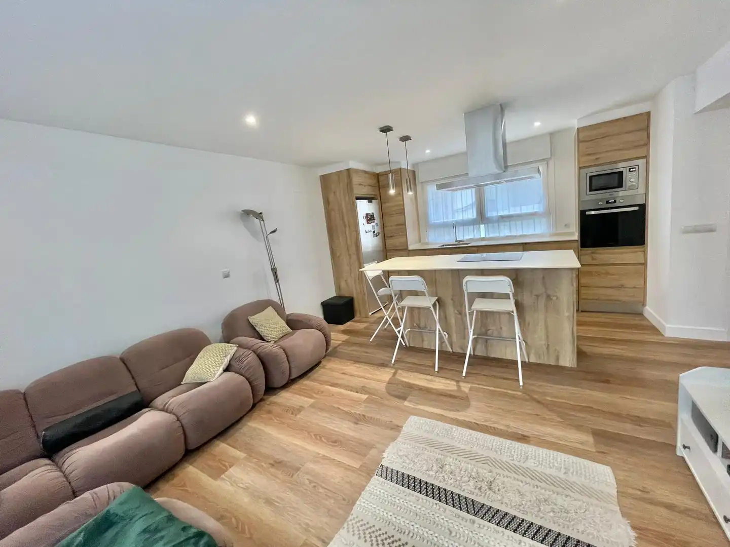 Living room of Flat for sale in Santurtzi   with Heating and Furnished