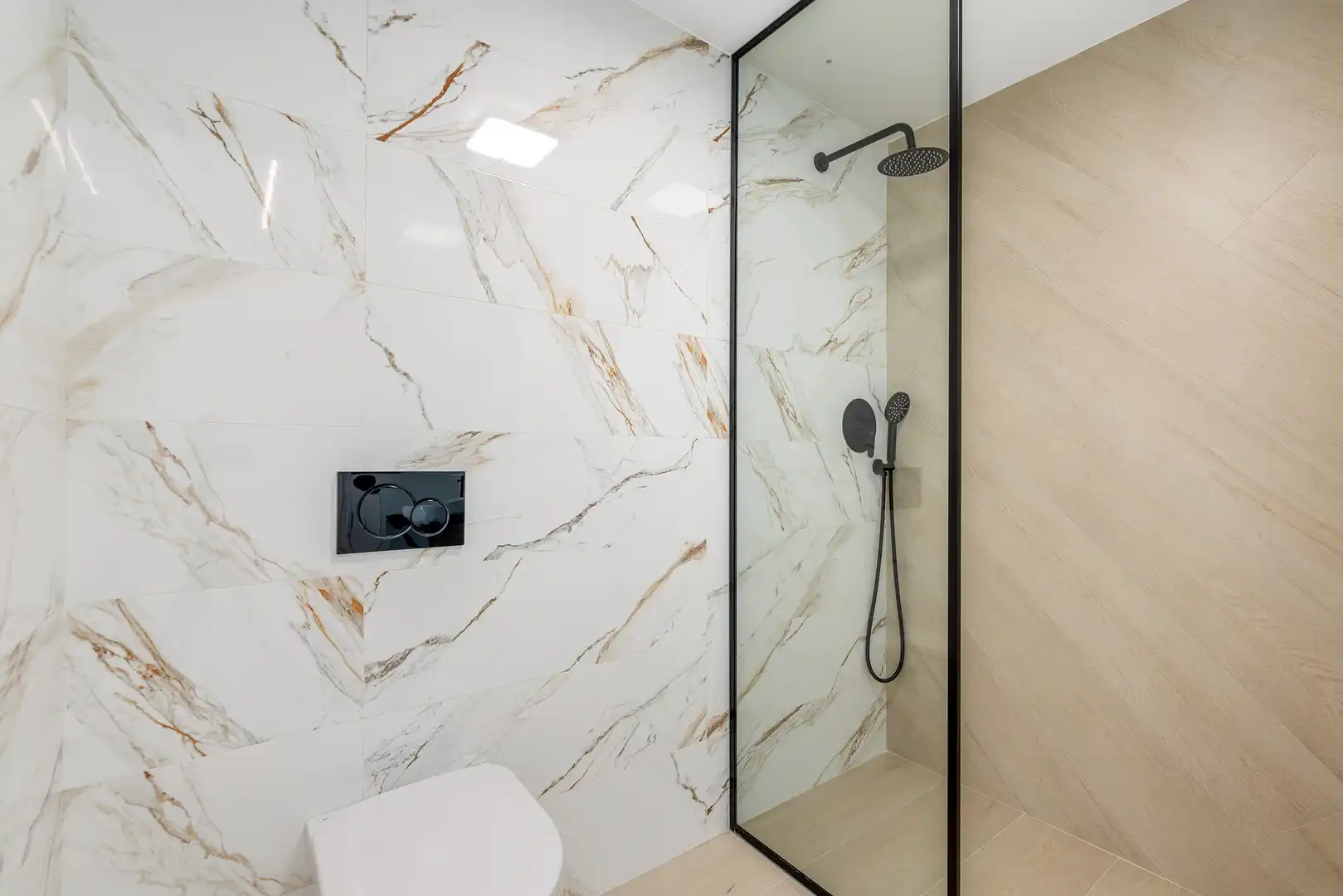 Baño de Apartamento en venta en Guardamar del Segura con Terraza y Piscina
