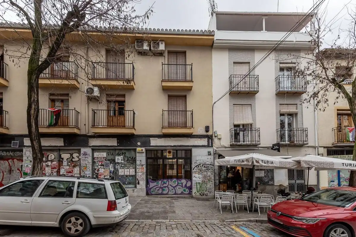 Vista exterior de Casa o xalet en venda en Granada amb Aire condicionat i Terrassa