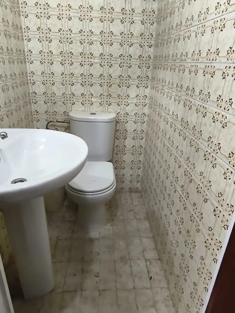 Baño de Local de alquiler en Foios con Aire acondicionado