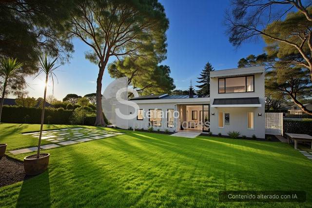 Casa-chalet en Venta en Pinares de San Antón