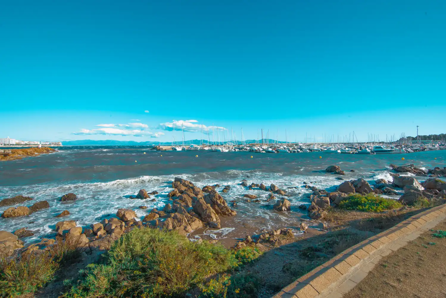 Vista exterior de Casa o chalet en venta en L'Escala con Aire acondicionado, Calefacción y Jardín privado