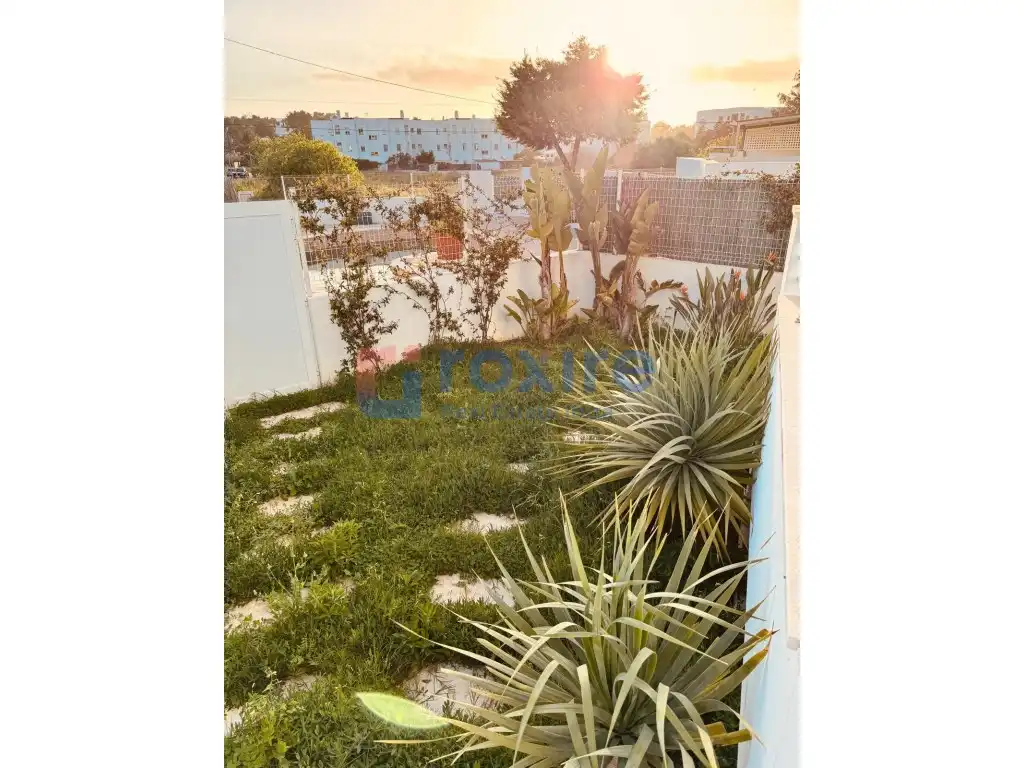 Jardí de Dúplex de lloguer en Sant Josep de sa Talaia amb Aire condicionat, Jardí privat i Terrassa