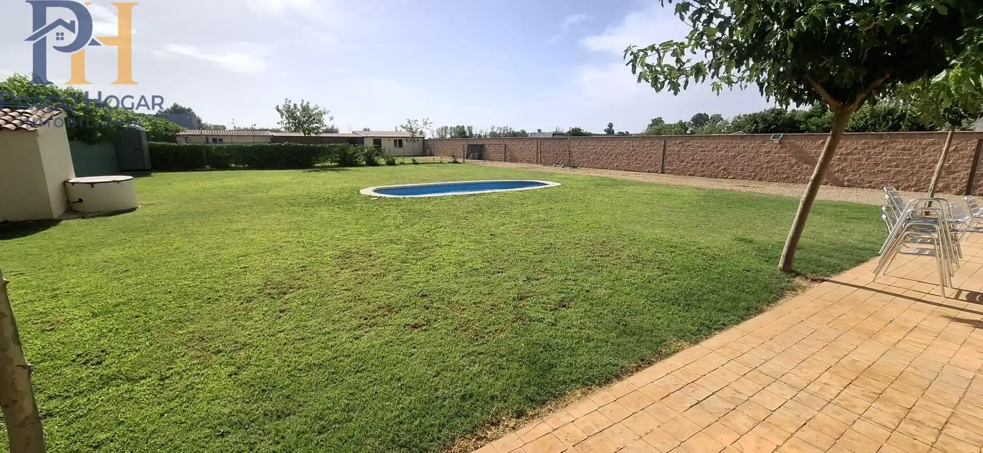Houses for sale in Calle Calle Moscatel, Pepino