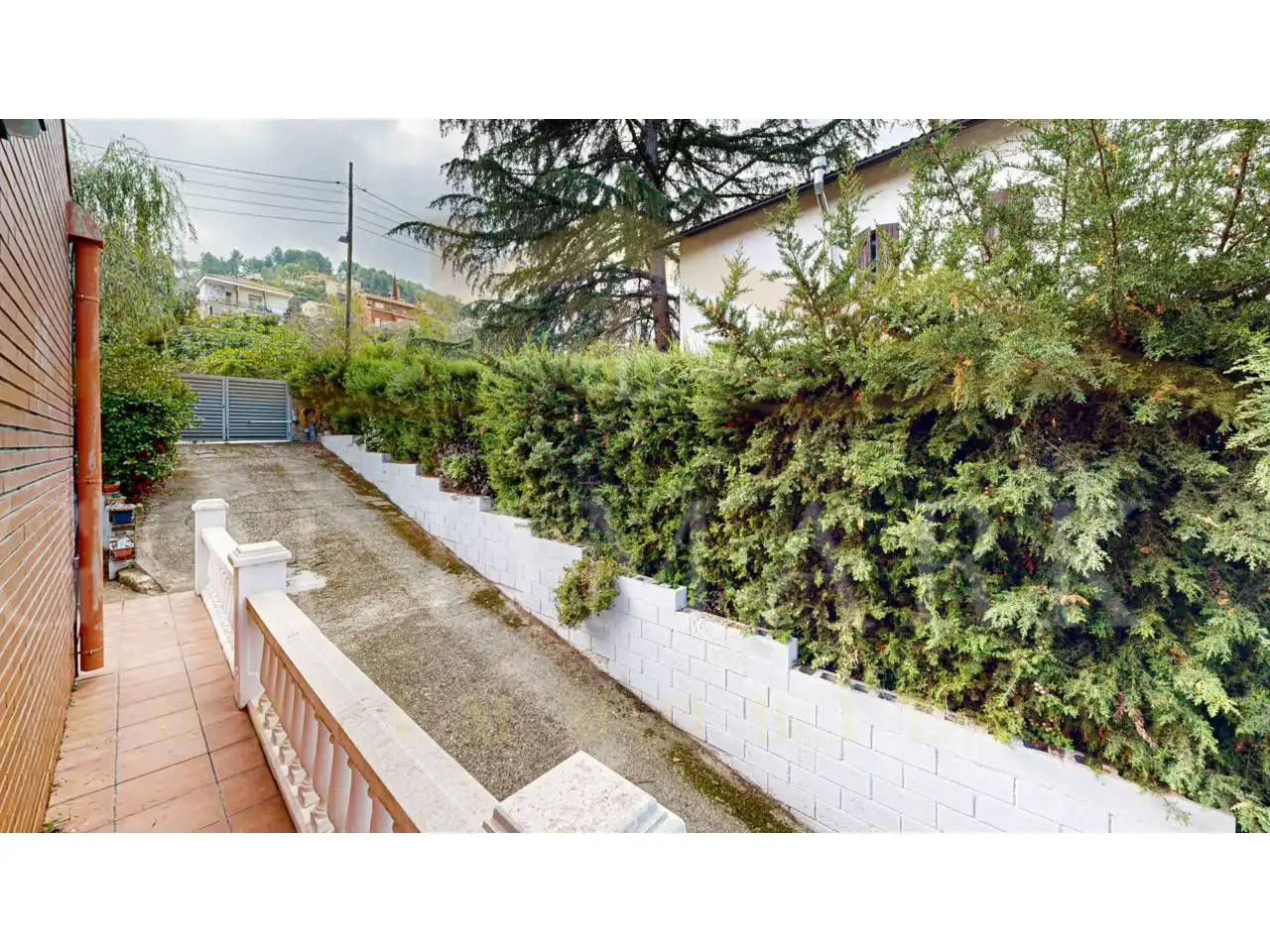 Vista exterior de Casa o xalet en venda en Corbera de Llobregat amb Aire condicionat, Calefacció i Jardí privat