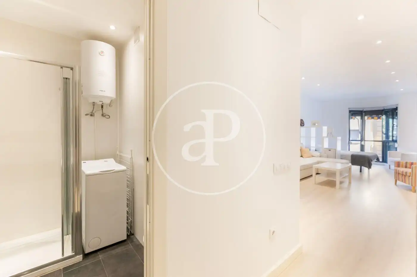Bathroom of Lofts for rent in Madrid  with Air Conditioner, Heating and Furnished