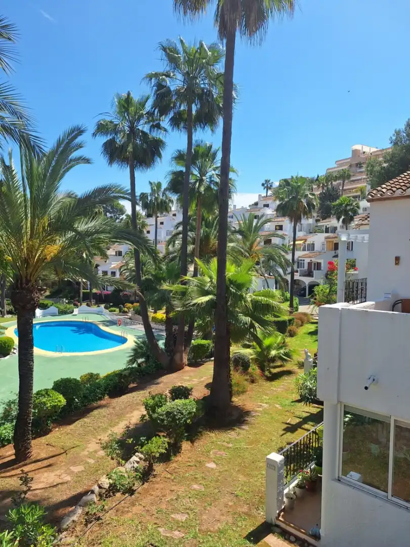 Vista exterior de Apartament en venda en Pedreguer amb Jardí privat, Piscina i Balcó