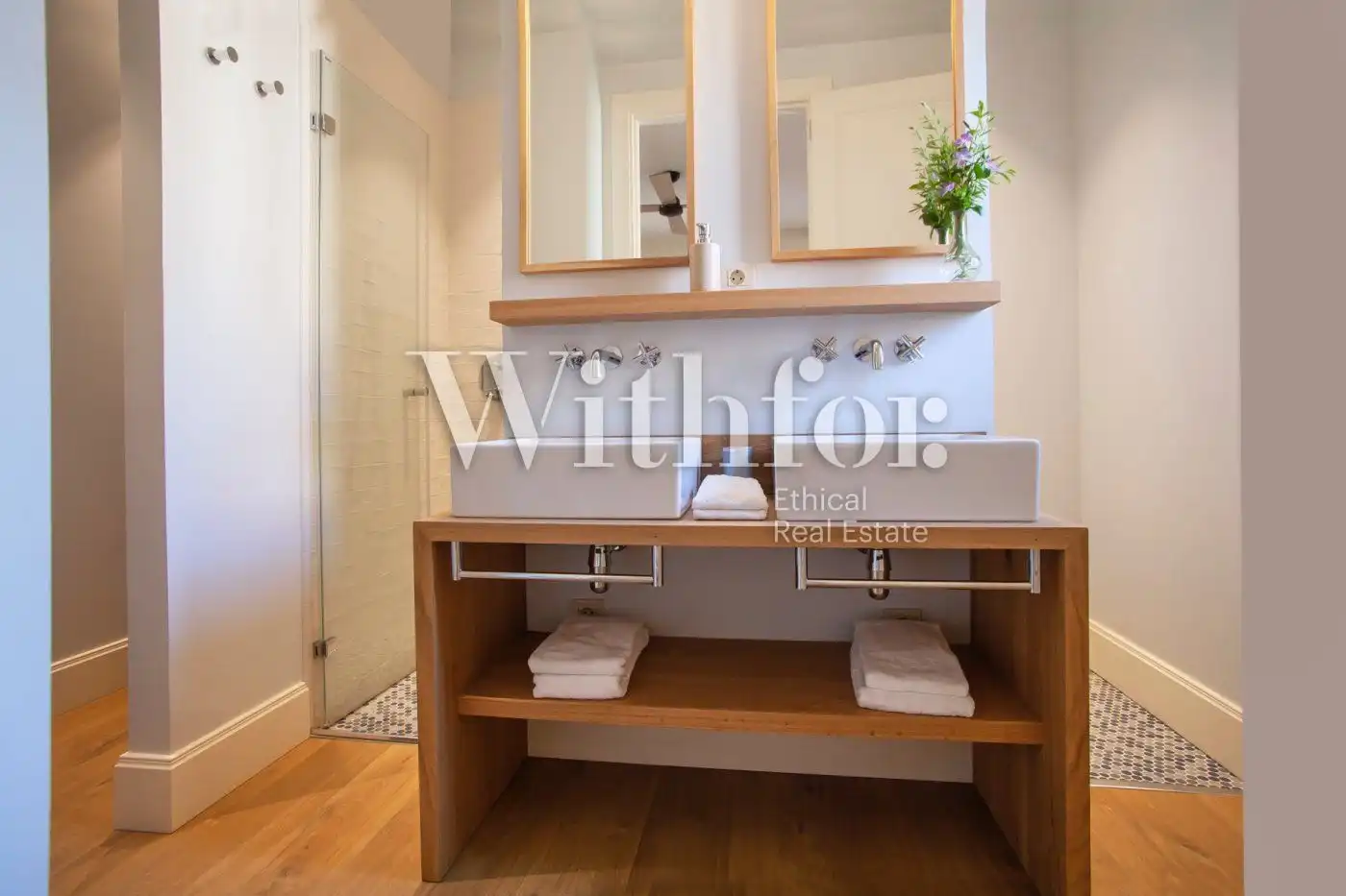 Bathroom of Houses for rent in Barcelona  with Air Conditioner, Heating and Private garden