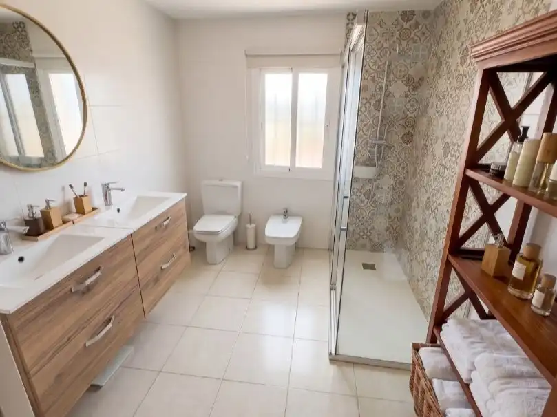 Bathroom of Houses for sale in Brenes, Sevilla