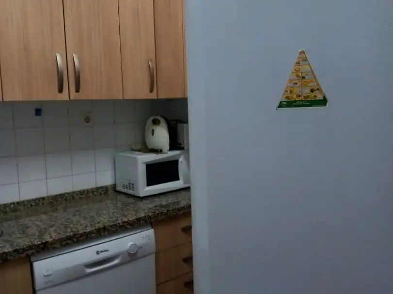 Cuina de Pis per a compartir en Granada amb Aire condicionat, Calefacció i Parquet