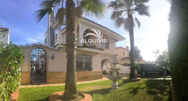 Casa-chalet en Venta en Golf - Torre Almenara