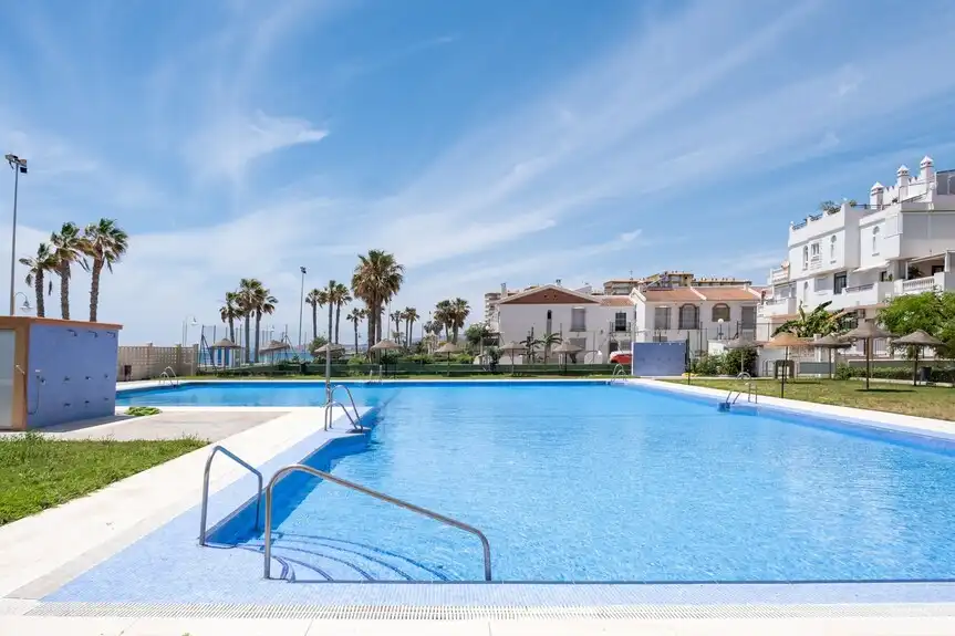 Piscina de Apartamento en venta en Algarrobo con Aire acondicionado, Terraza y Amueblado
