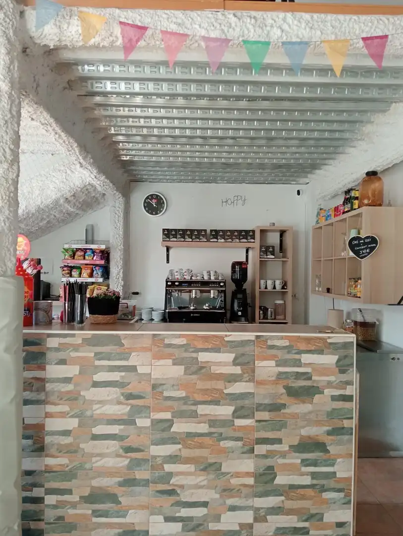 Local de alquiler en Centelles con Amueblado
