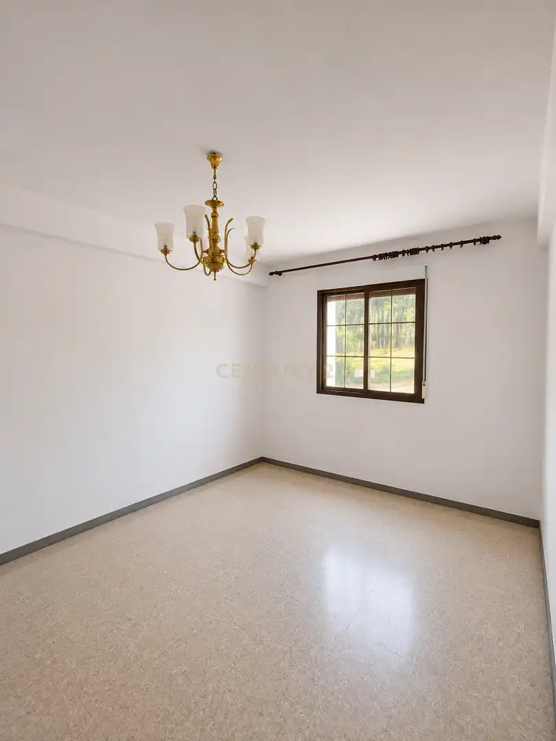 Habitación de Edificio en venta en Valencia de Alcántara