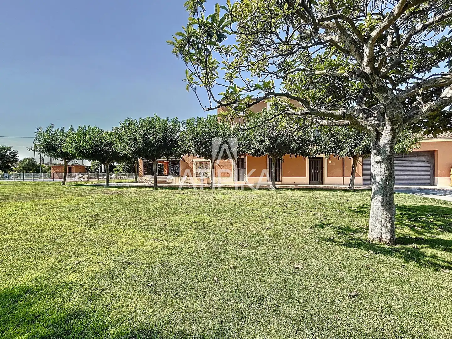 Country homes for sale in La Granada  with Air Conditioner, Heating and Storage room