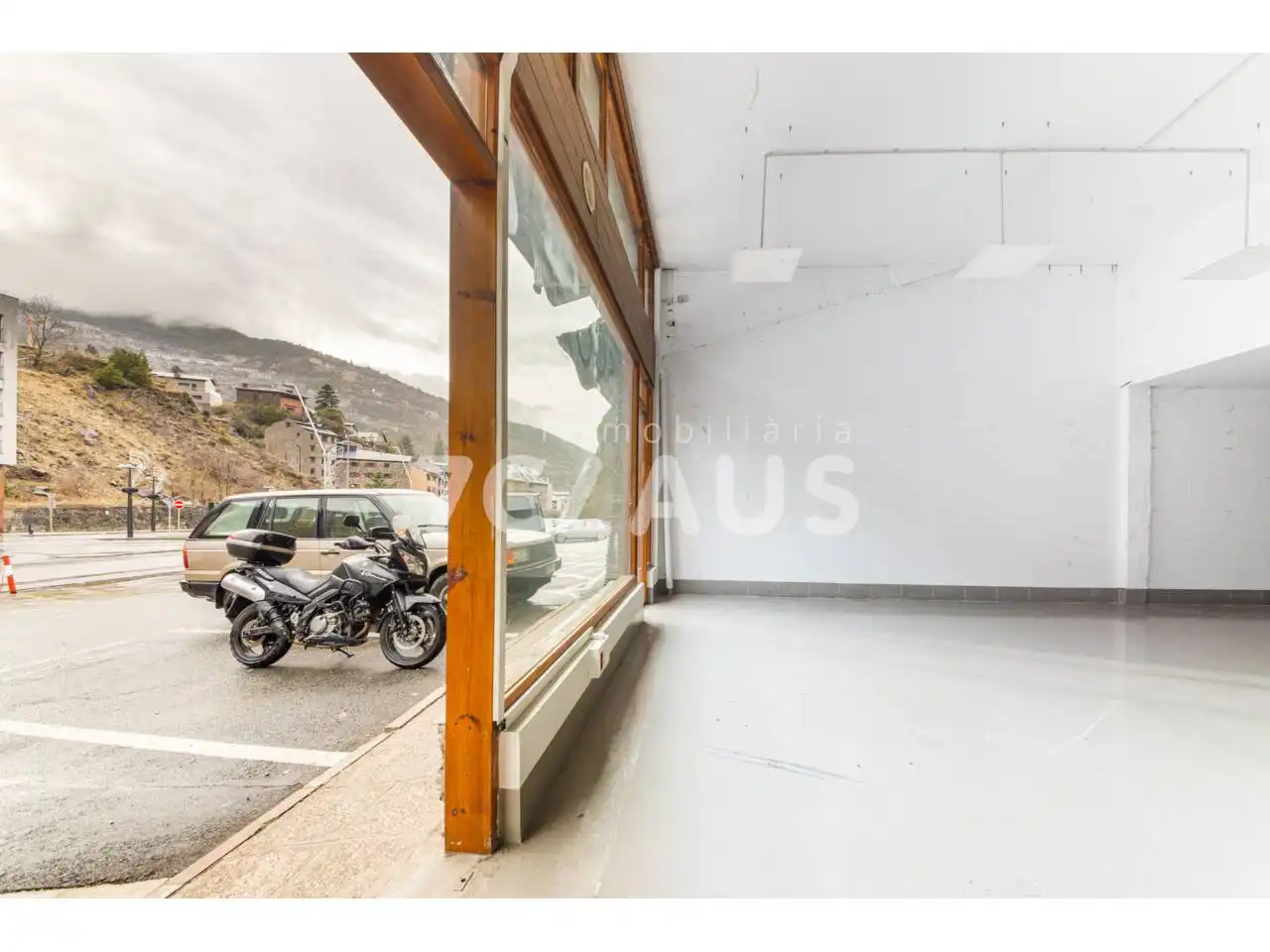 Local commercial à louer à Avenida Verge de Canolich -Les Arades s/n, imagen 12