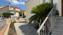 Vista exterior de Casa o xalet en venda en La Jonquera amb Calefacció, Jardí privat i Terrassa