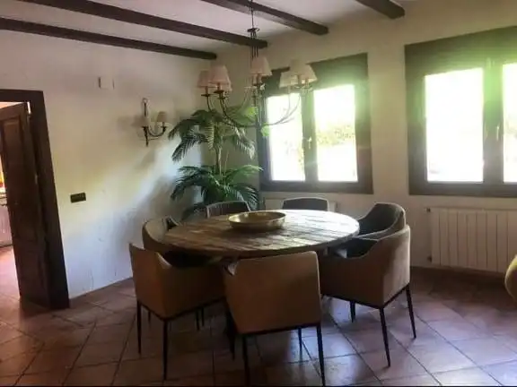Comedor de Casa o chalet en venta en Elda con Aire acondicionado, Calefacción y Jardín privado