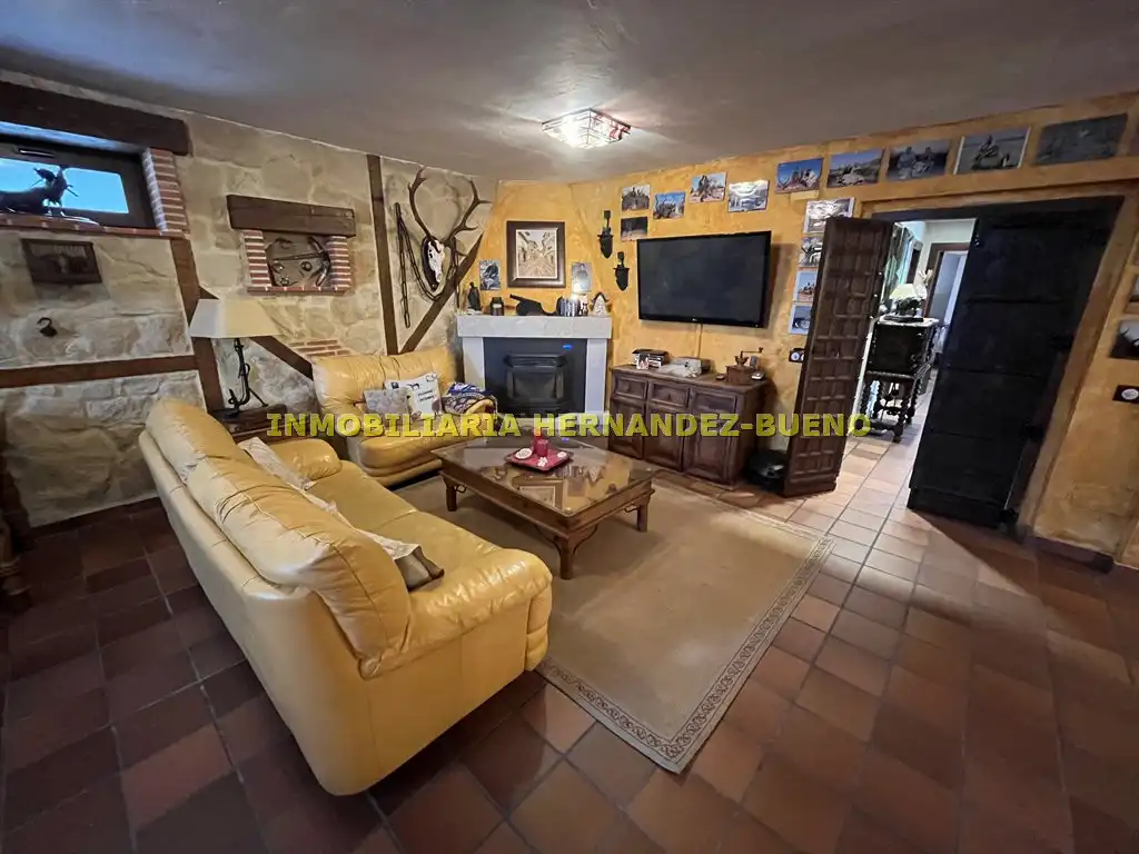 Sala de estar de Casa o chalet en venta en Carbajosa de la Sagrada con Aire acondicionado, Calefacción y Jardín privado